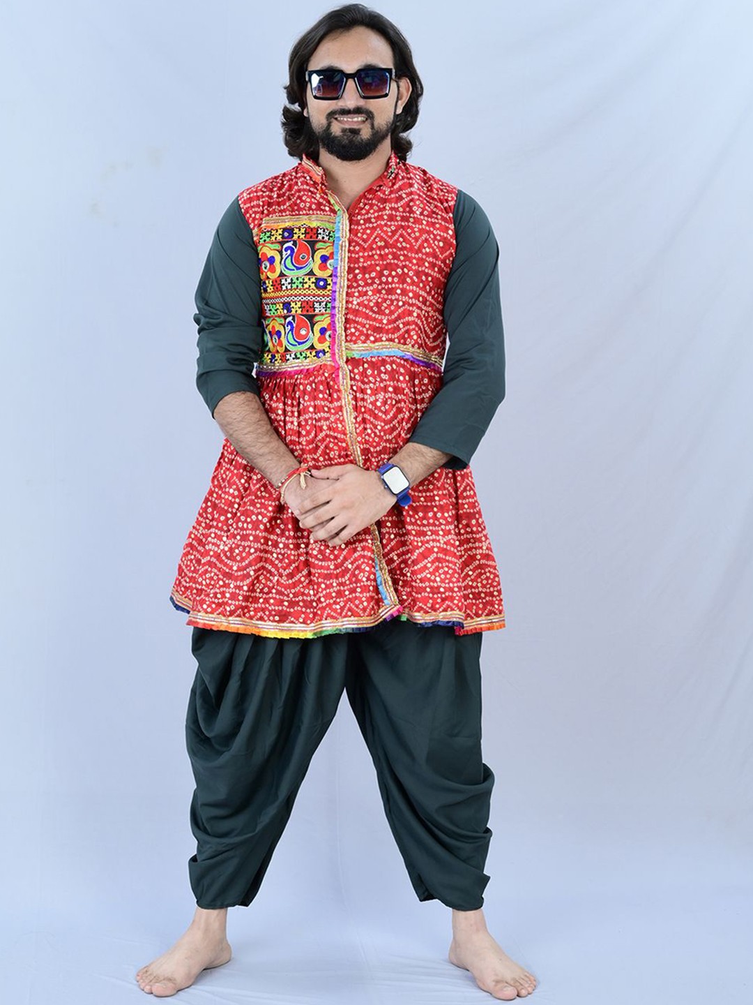 

AGLARE Men Bandhani Printed Regular Mirror Work Kurta with Dhoti Pants, Red