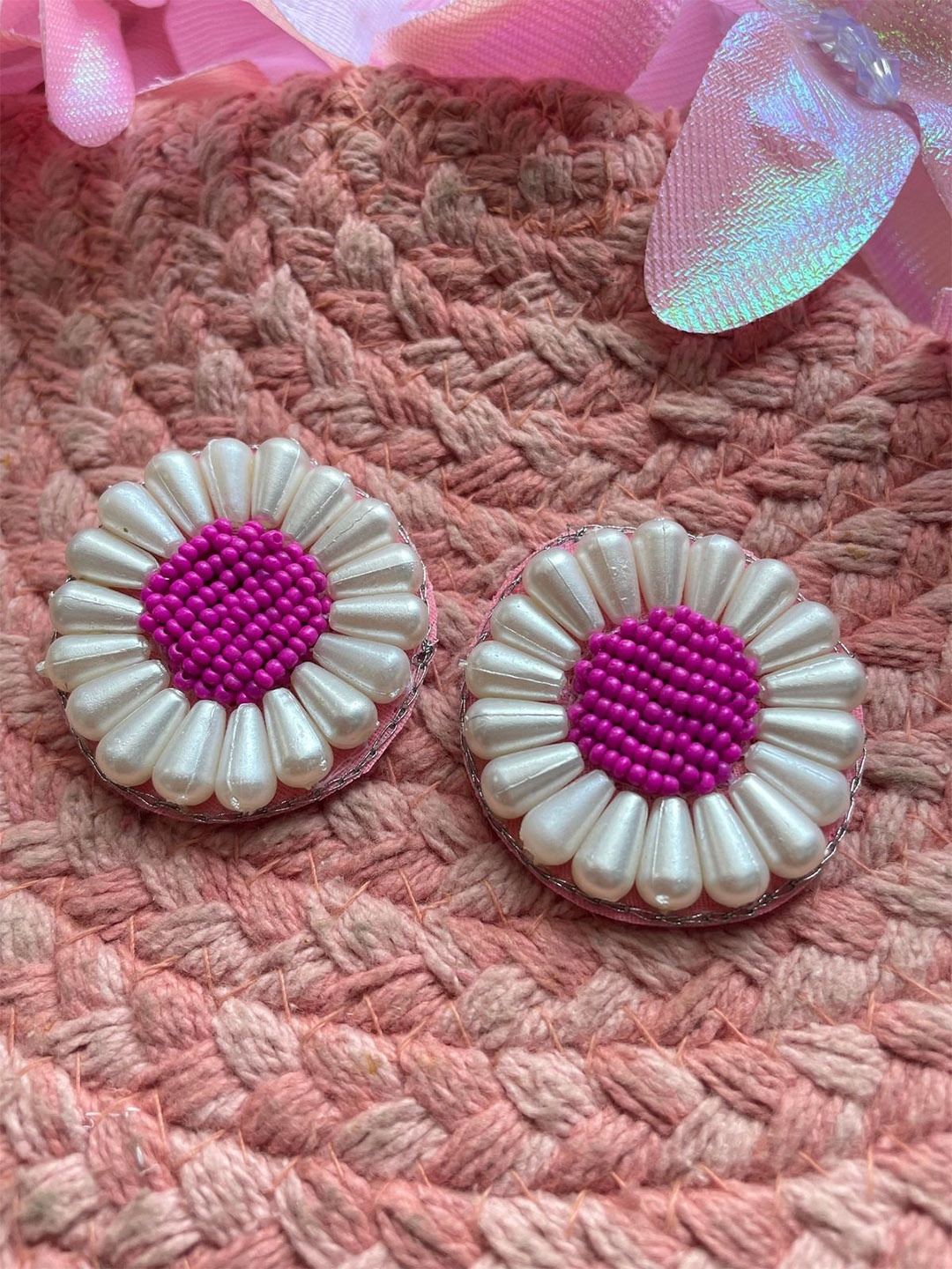 

ISHKAARA Beaded Floral Studs, Pink