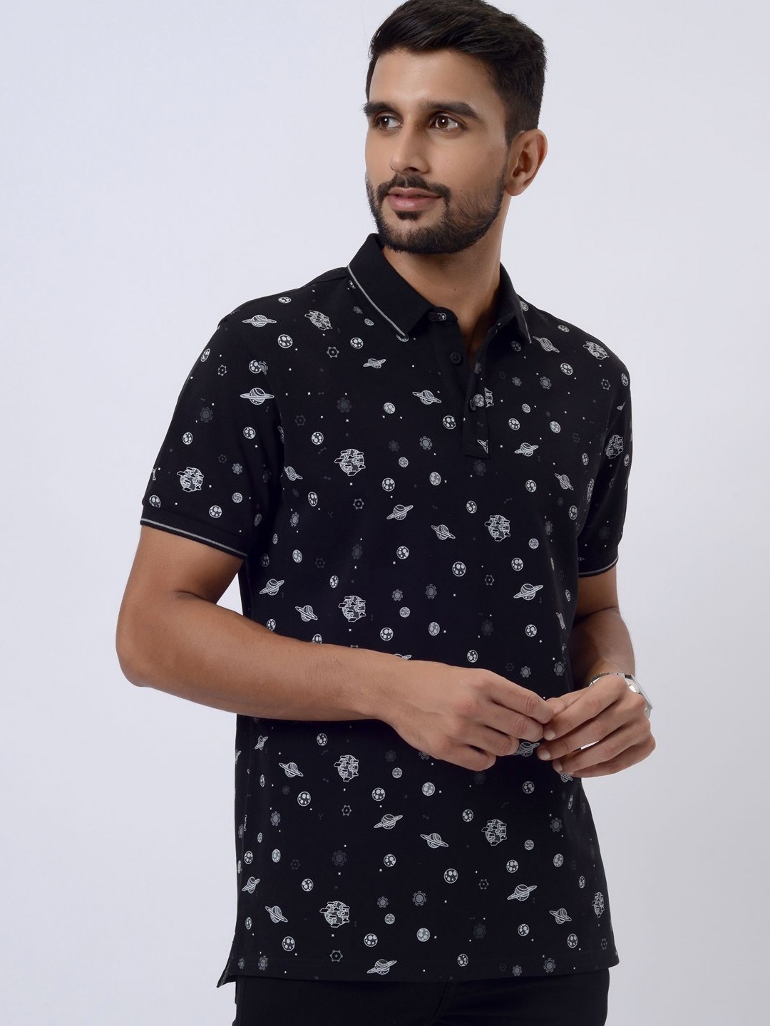 

JADE BLUE Men Printed Polo Collar Pure Cotton Pockets Slim Fit T-shirt, Black