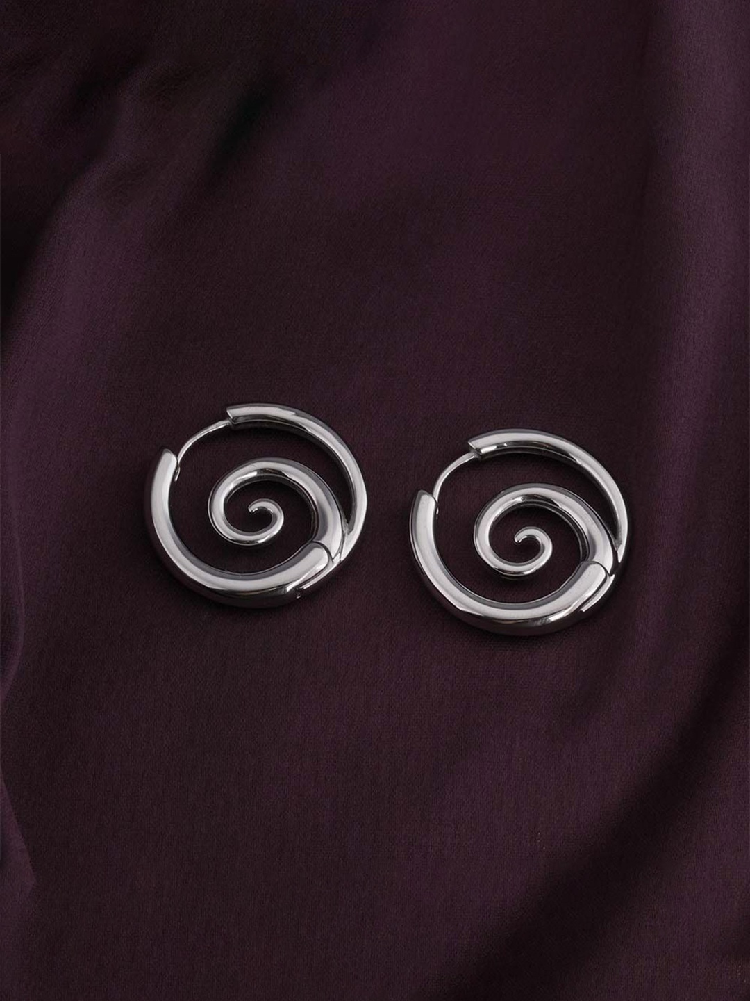

PALMONAS Stainless Steel Silver-Plated Circular Hoop Earrings
