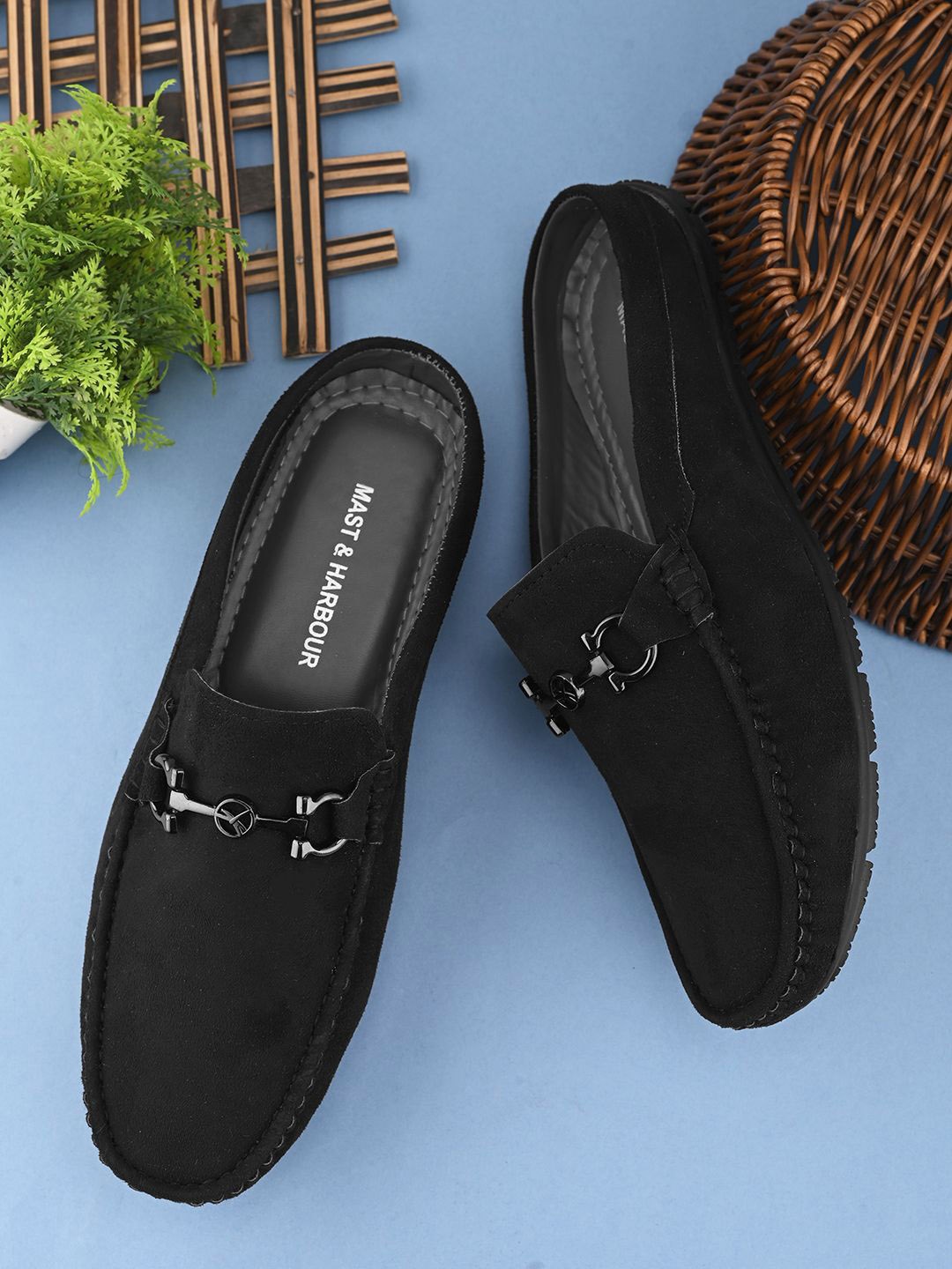 

Mast & Harbour Men Suede Mules, Black