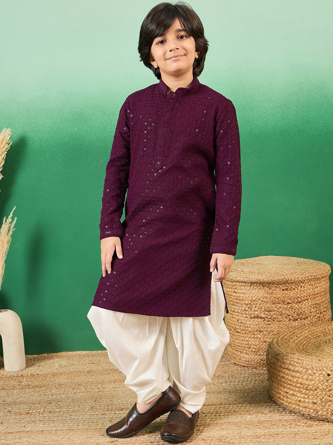 

Sangria Boys Chikankari Embroidered Cotton Kuta With Patiala, Purple