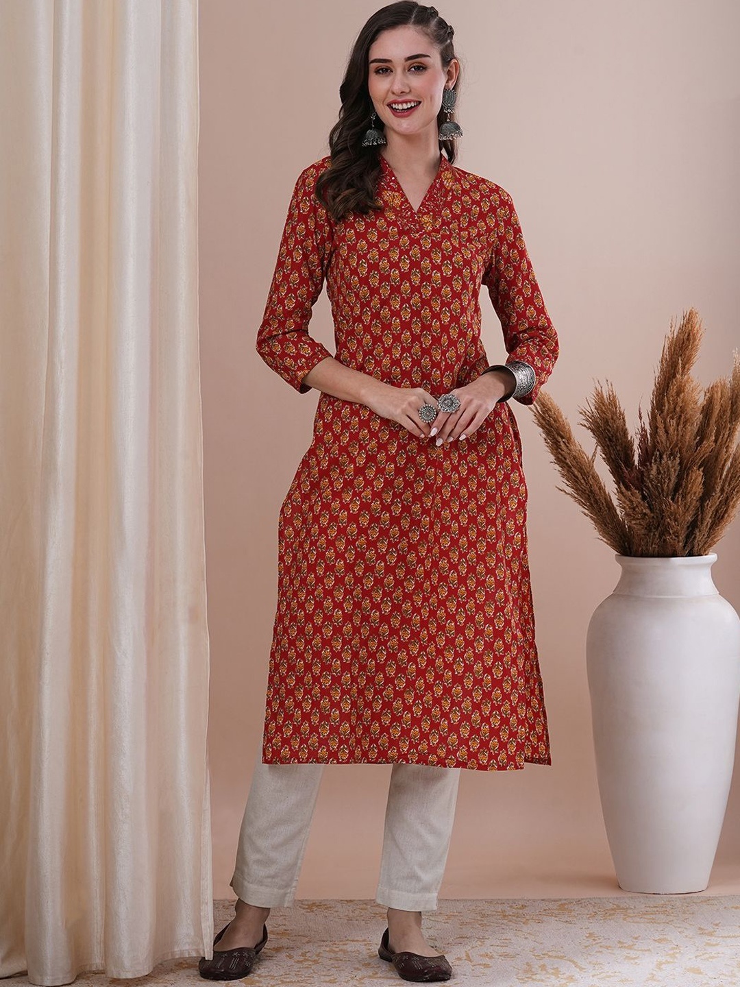 

FASHOR Women Floral Printed Sequinned Kurta, Red