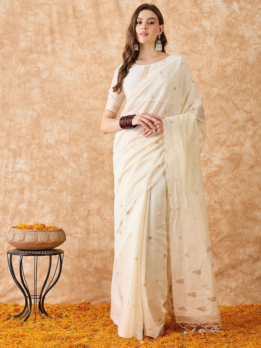 

Sangria Woven Design Patola Saree With Blouse, Off white