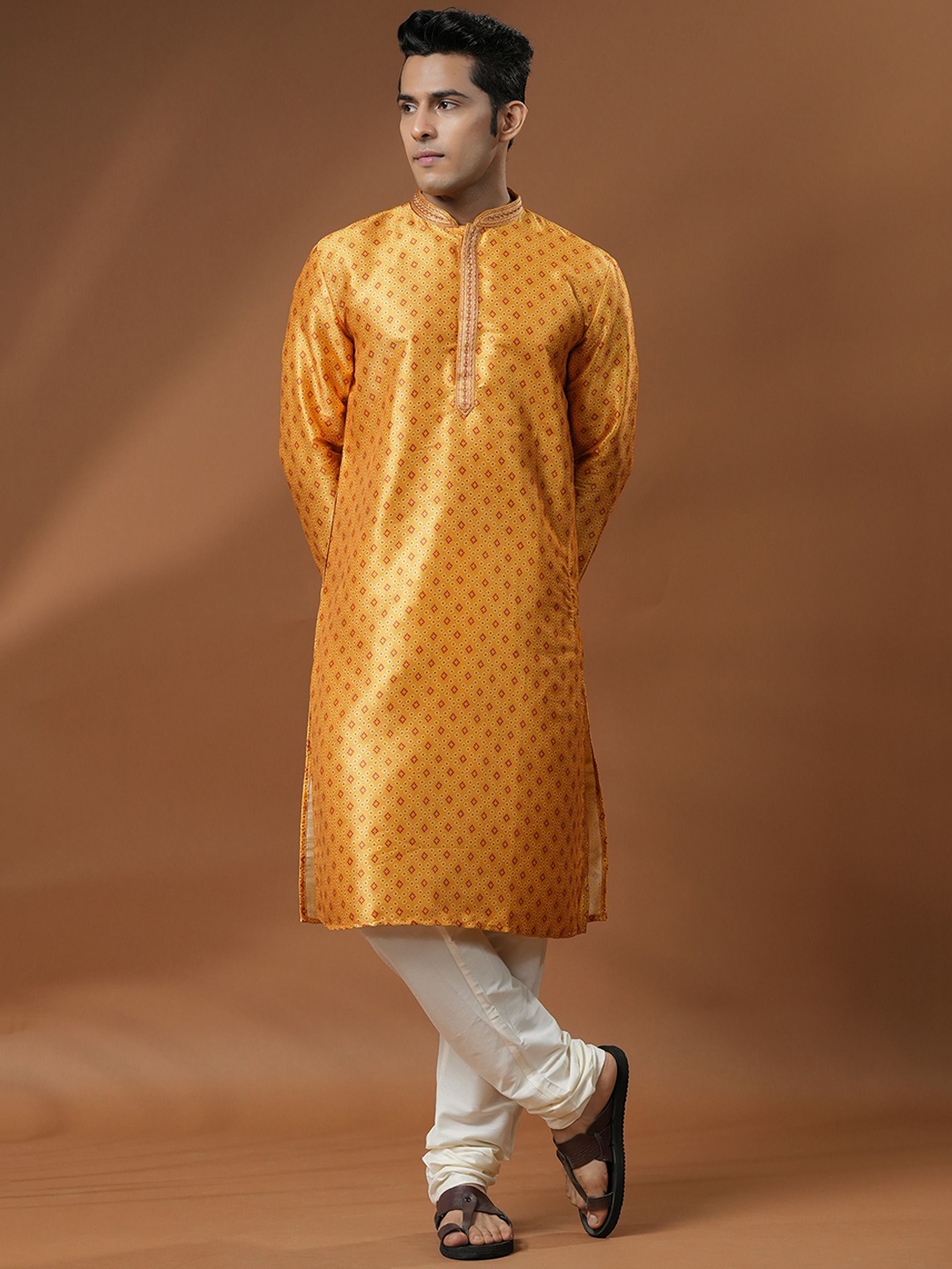 

Ethnic India Bandhani Printed Mandarin Collar Straight Kurta, Yellow