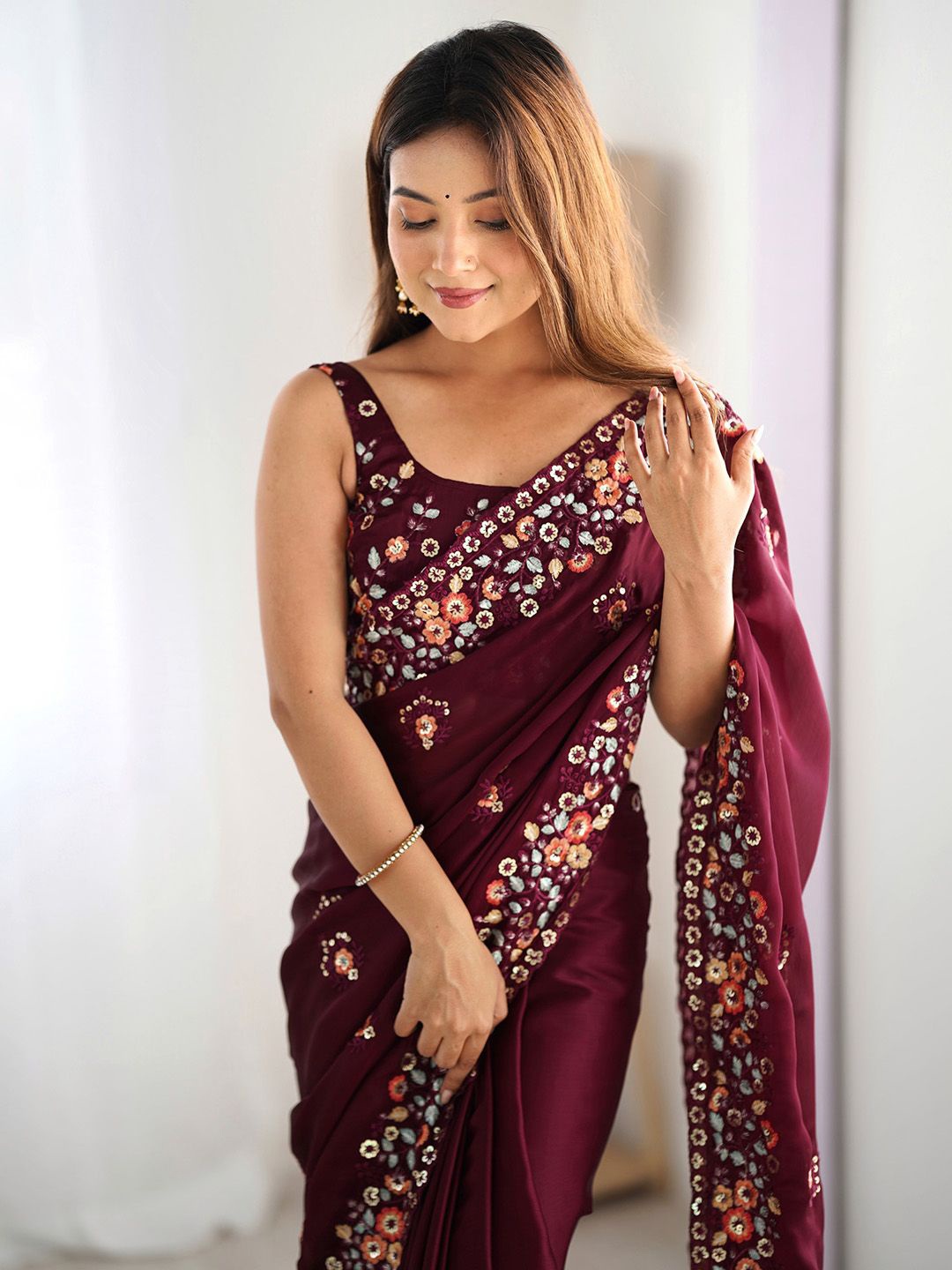 

Sangria Embellished Saree With Blouse Piece, Magenta