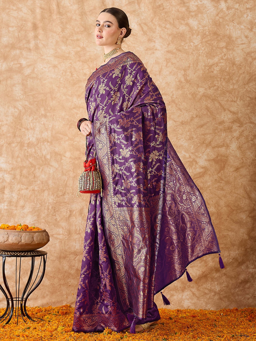 

Sangria Woven Design Banarasi Saree With Blouse, Purple