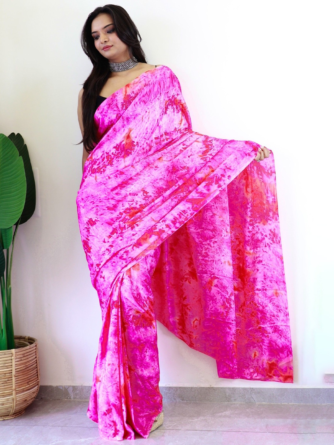 

Mitera Silk Blend Ready to Wear Saree, Pink