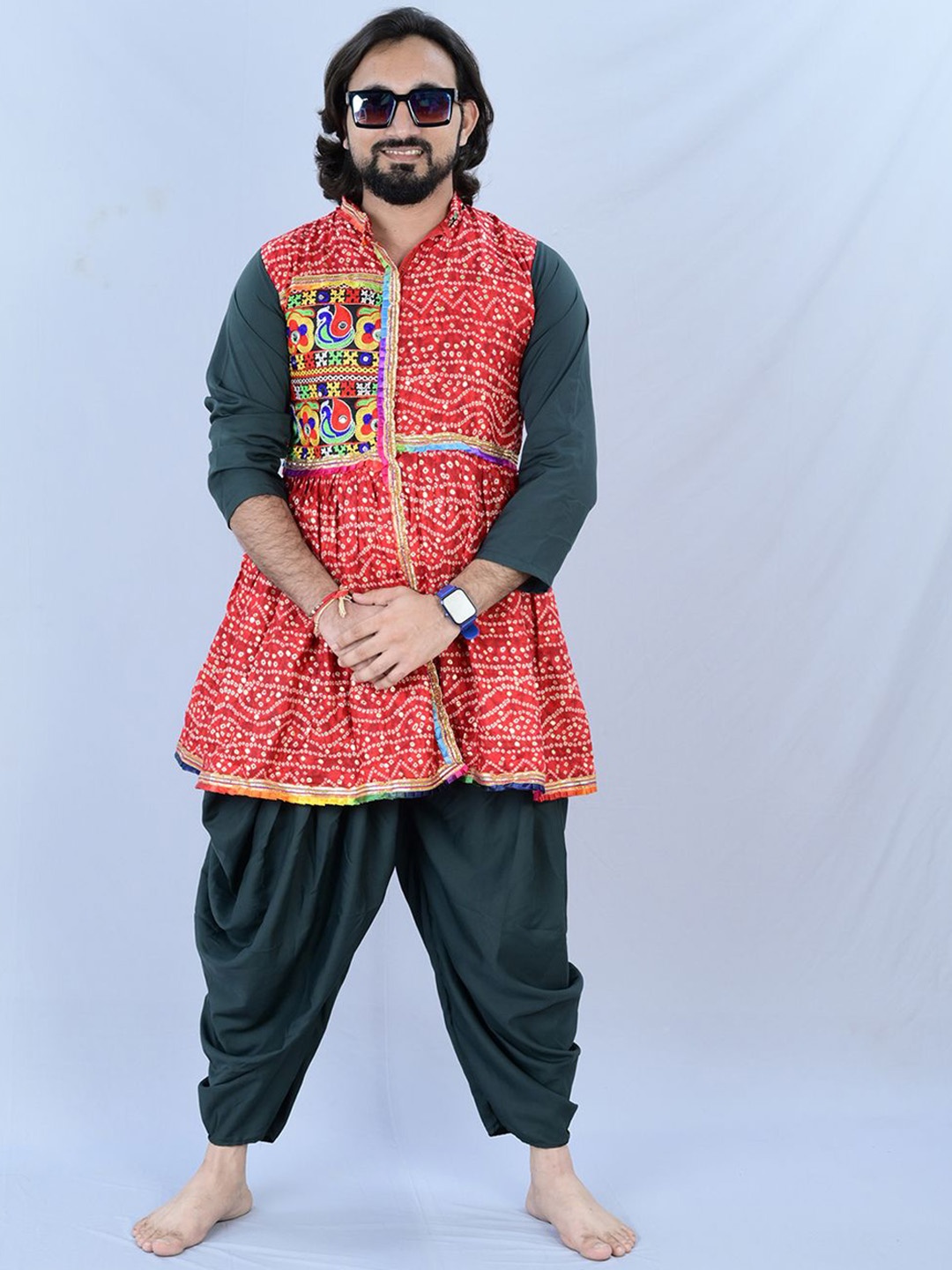 

AGLARE Men Bandhani Printed Regular Mirror Work Kurta with Dhoti Pants, Red