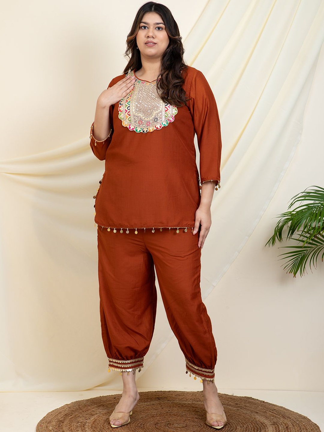 

DEEBACO Plus Size Yoke Design Sequinned Tunic With Salwar, Tan