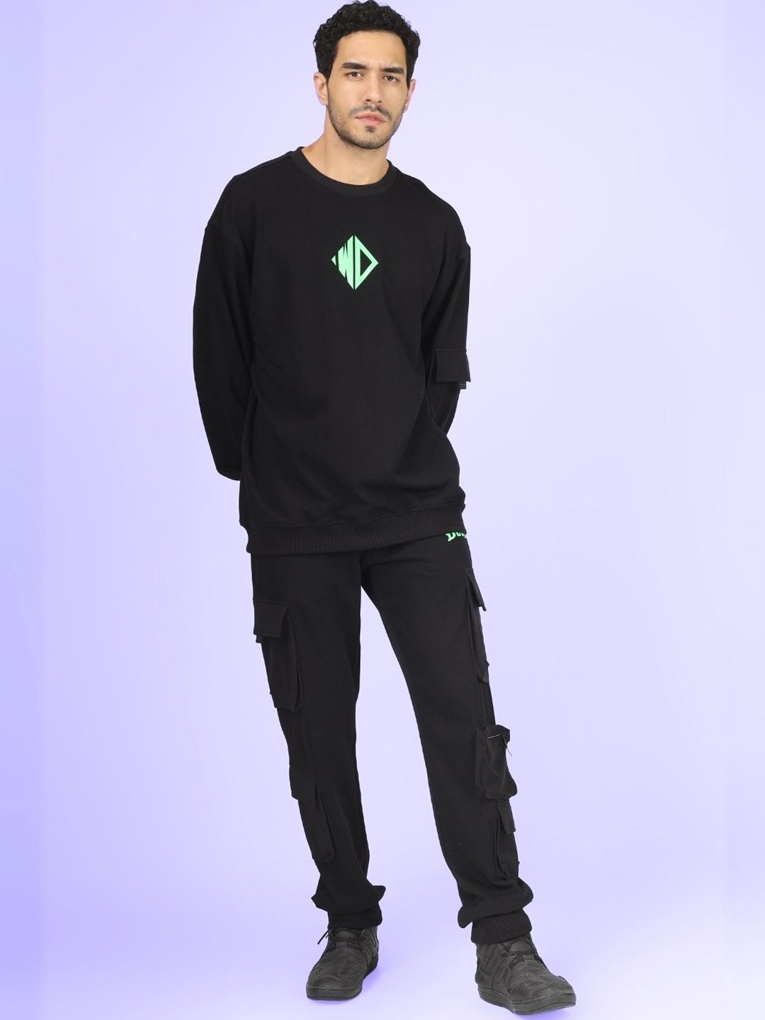 

WEARDUDS Round Neck Cotton Fleece Sweatshirt With Cargo Trousers, Black
