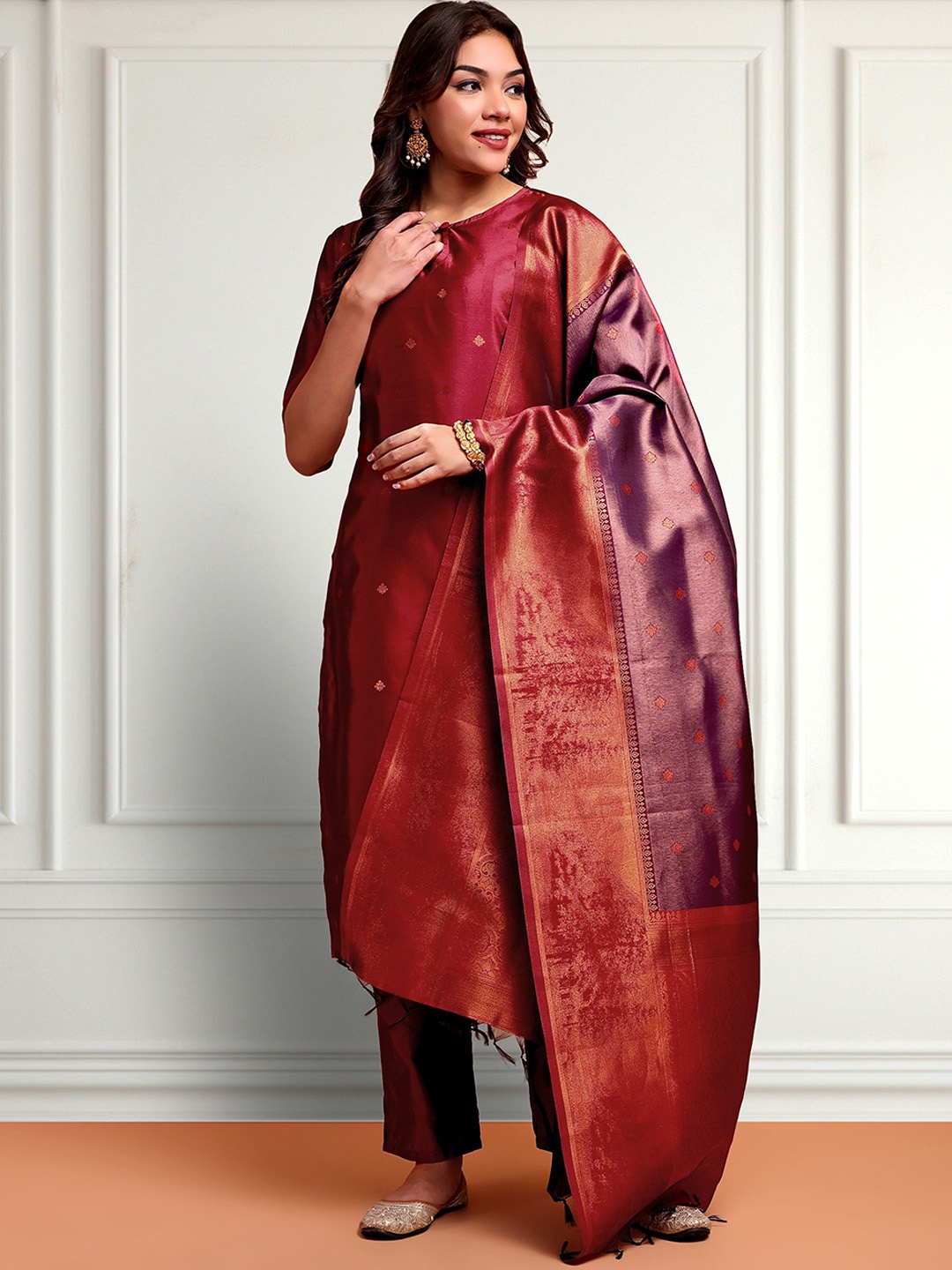 

Vastara the Label Ethnic Motifs Woven Design Straight Kurta & Trousers With Dupatta, Maroon