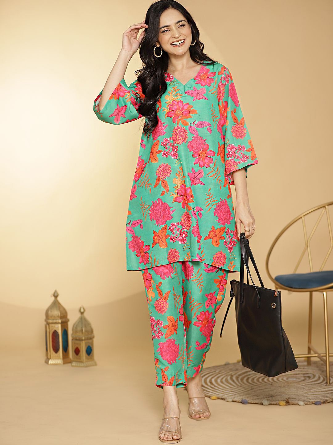 

LetsDressUp Women Floral Printed V-Neck Kurti, Green