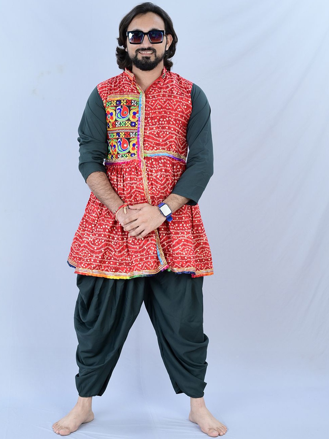 

AGLARE Men Bandhani Printed Regular Mirror Work Kurta with Dhoti Pants, Red