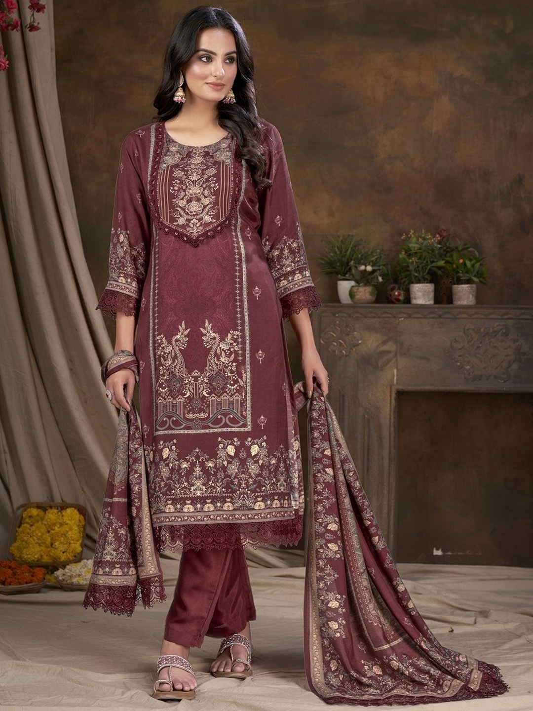 

JIVORA Floral Printed Pure Silk Straight Kurta with Trousers & Dupatta, Maroon