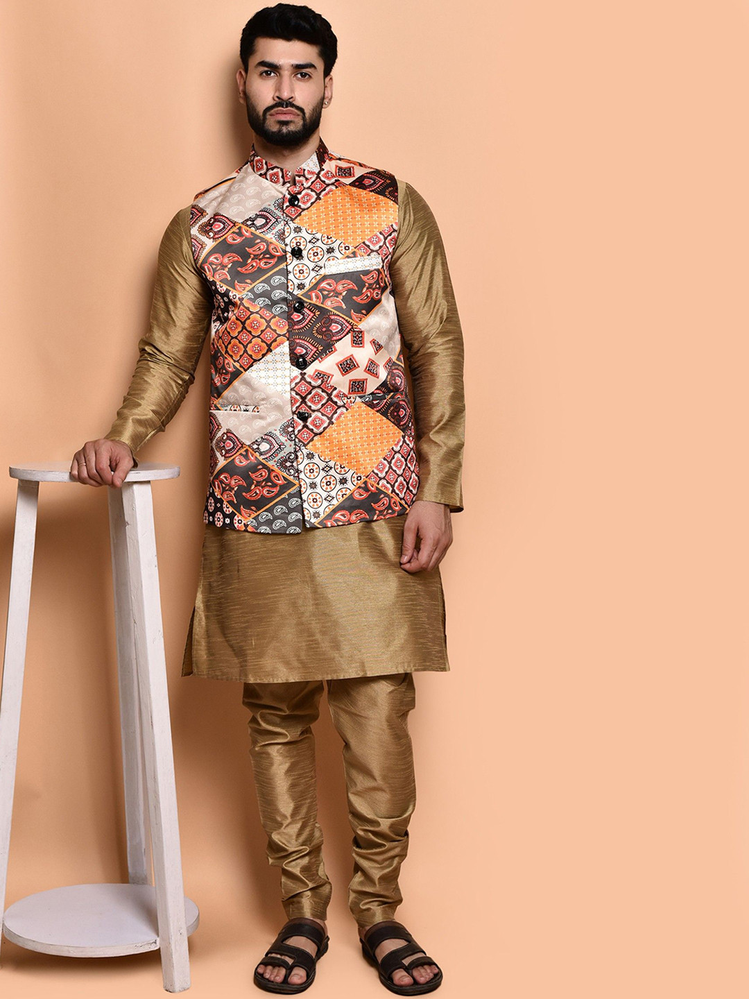 

PRINTCULTR Men Regular Pure Silk Kurta with Trousers, Gold