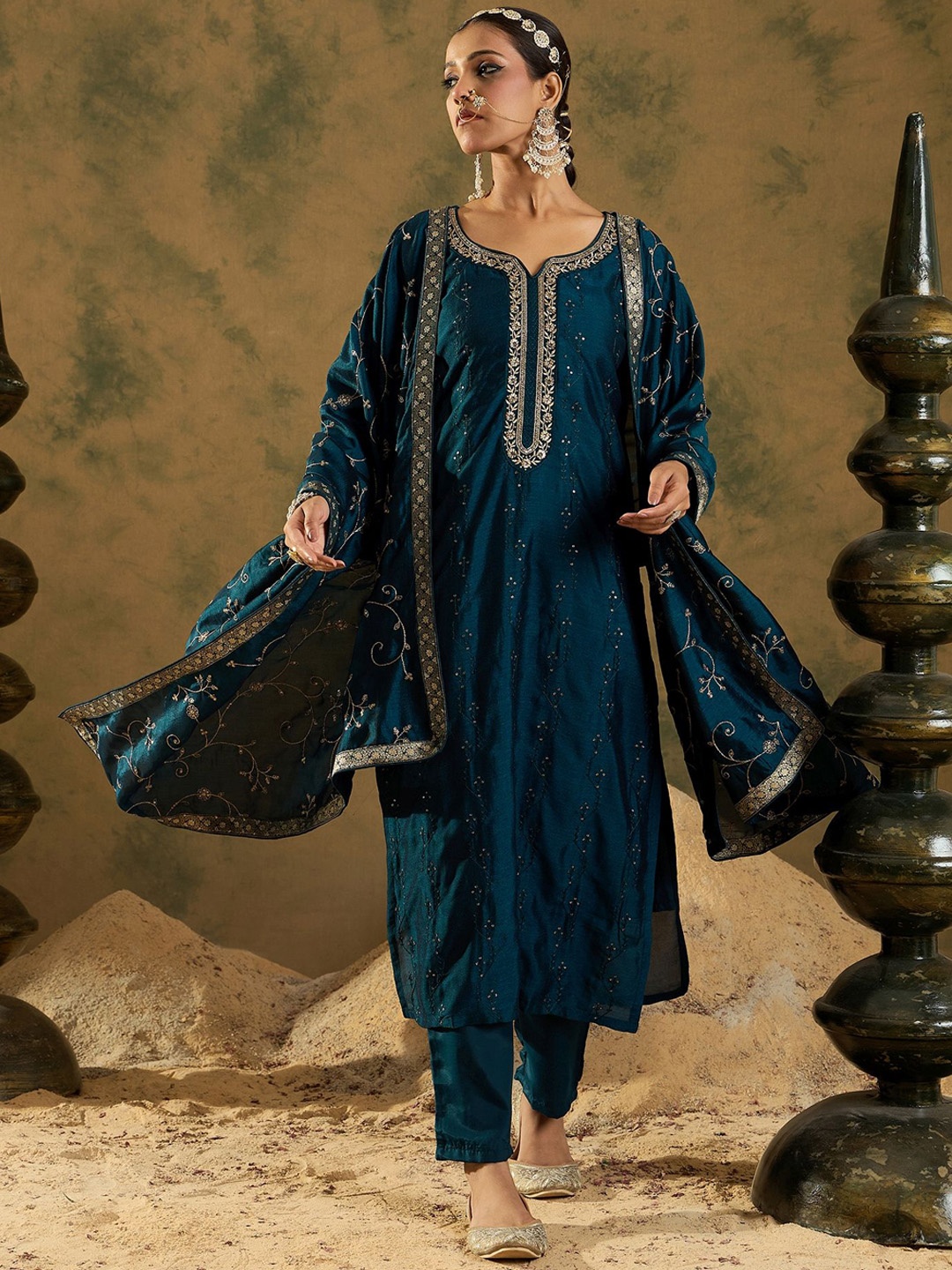 

Indo Era Women Floral Embroidered Regular Kurta with Trousers & With Dupatta, Teal