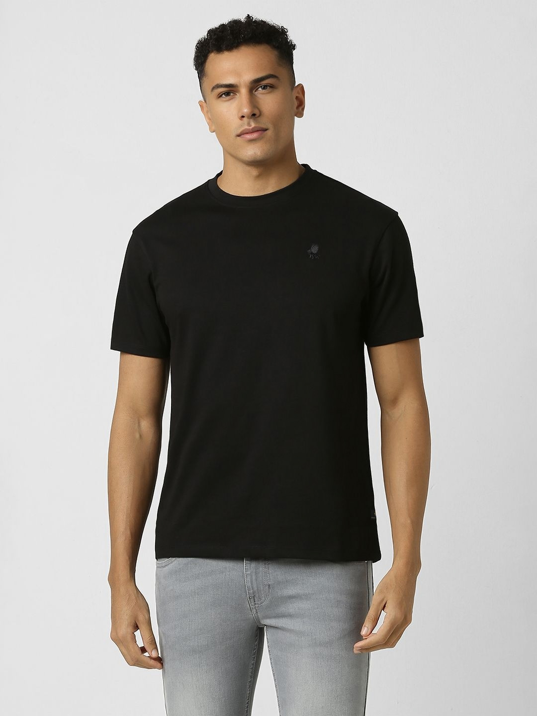 

Peter England Casuals Men Solid Round Neck Cotton T-shirt, Black