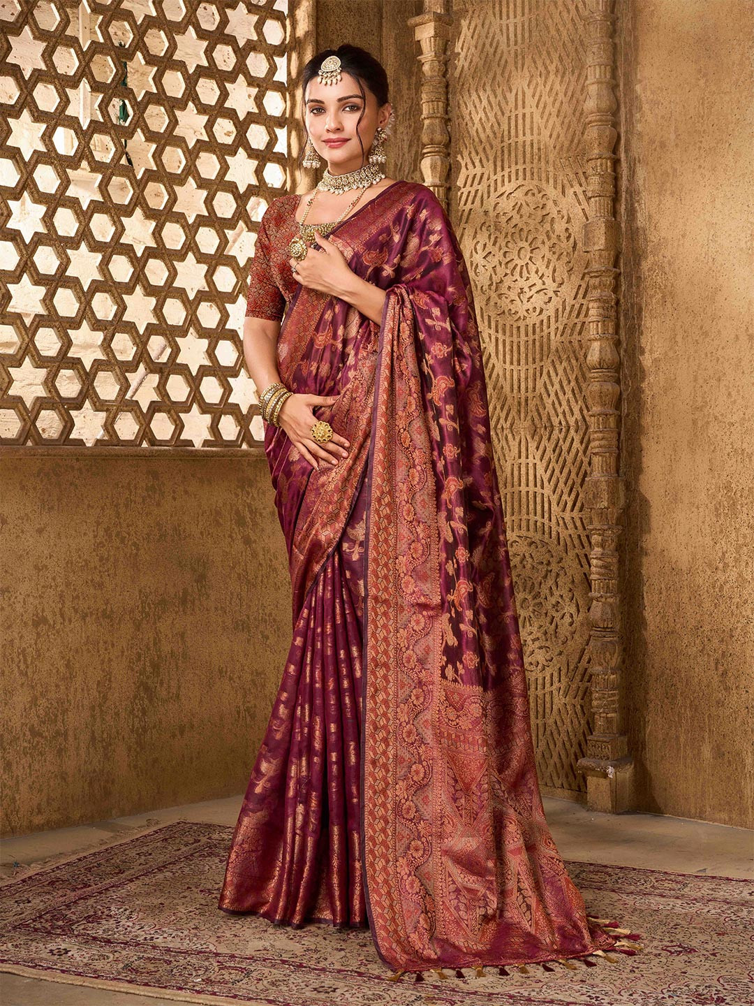 

Mitera Woven Design Zari Organza Banarasi Saree, Purple