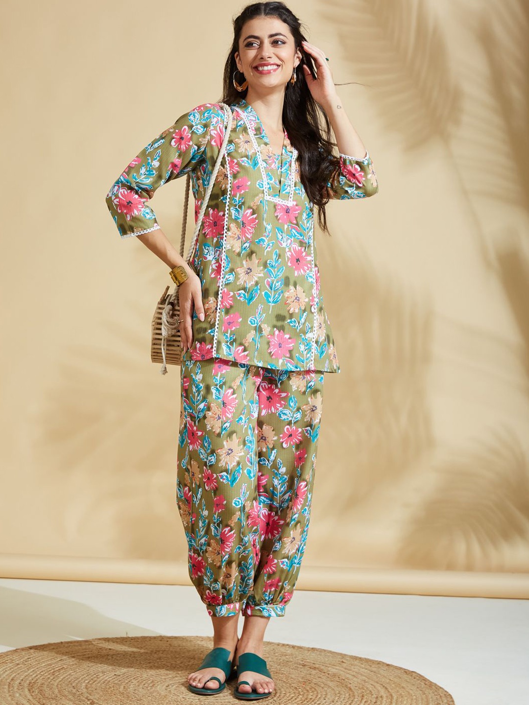 

J Turritopsis Floral Printed V-Neck Tunic With Trousers, Olive
