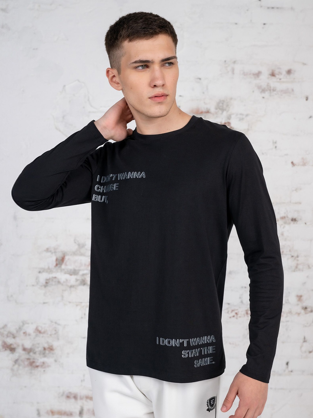 

EDRIO Men Typography Printed Round Neck Cotton T-shirt, Black