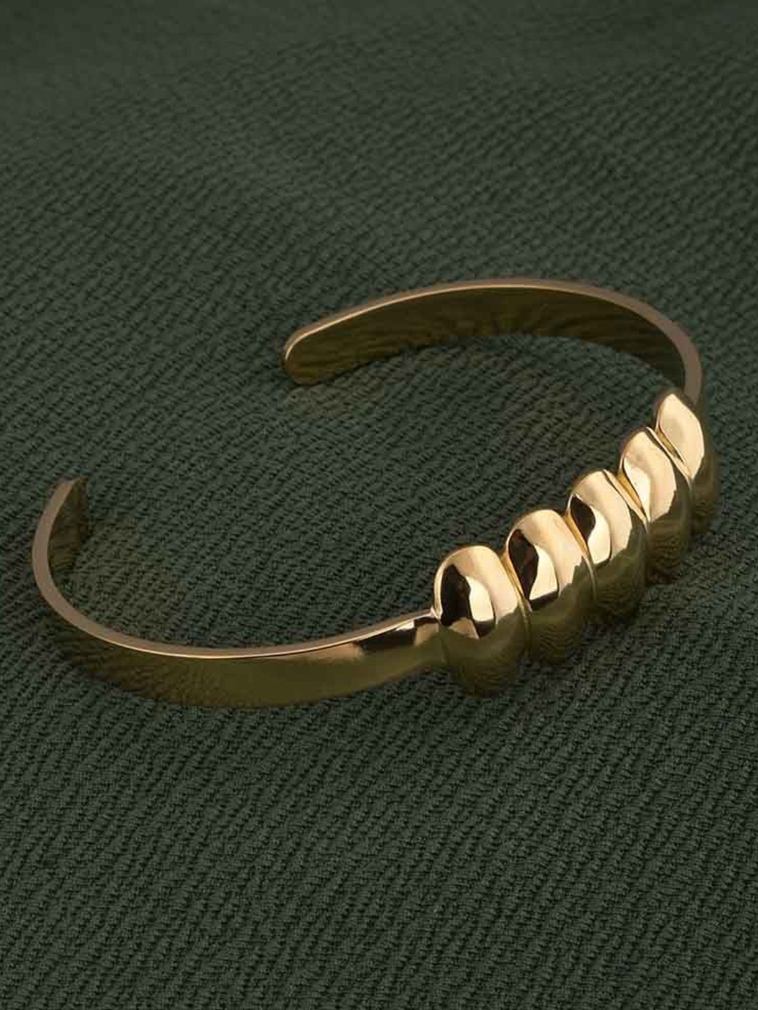 

PALMONAS Gold-Plated Ribbed kada Bracelet