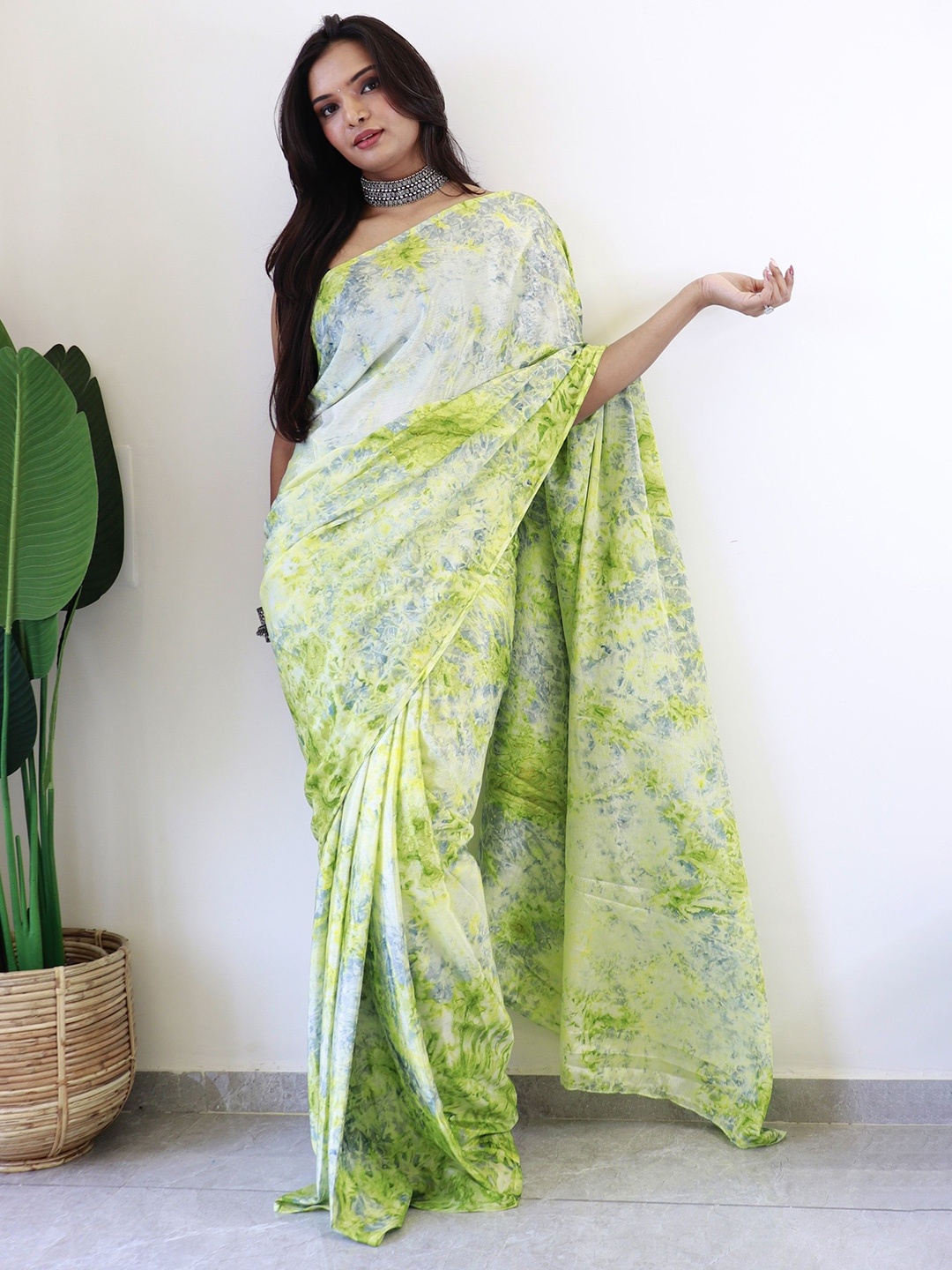 

Mitera Silk Blend Ready to Wear Saree, Green