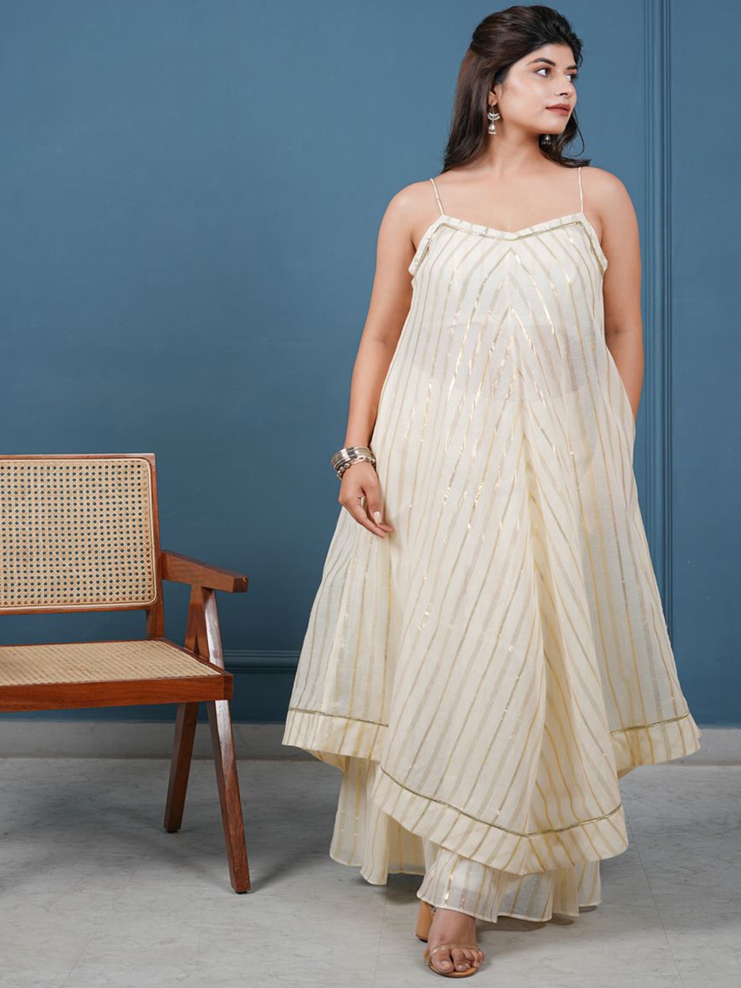 

IMRIE India Striped Woven Design Shoulder Straps A-Line Kurta With Skirt, Off white