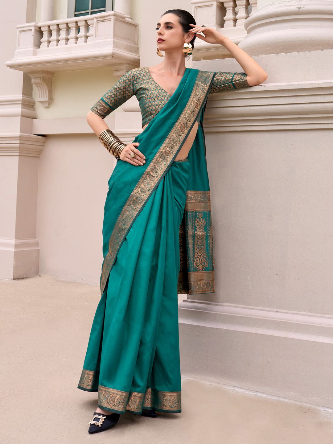 

Anouk Zari Silk Blend Banarasi Saree, Blue