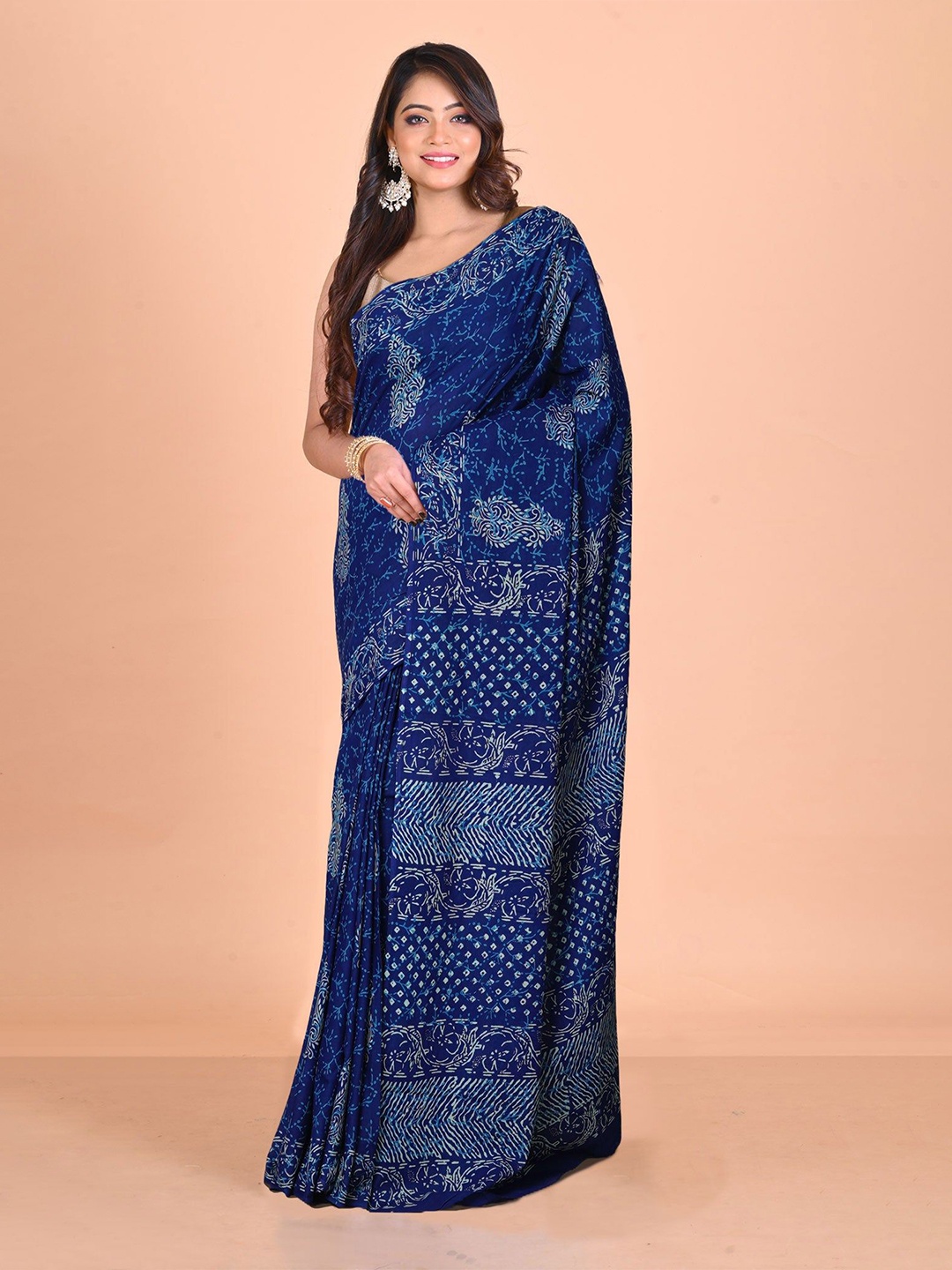 

Unnati Silks Ethnic Motifs Pure Cotton Handloom Block Print Saree, Navy blue