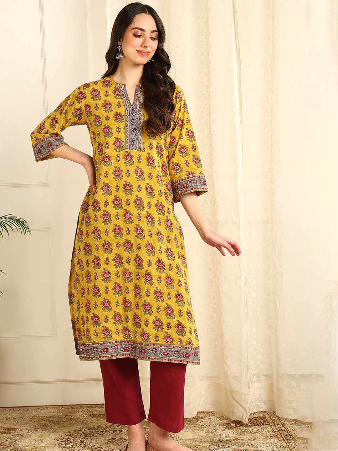 

Tahiliya Floral Printed Sequinned Cotton Straight Kurta, Yellow