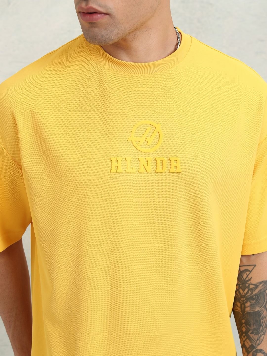 

HIGHLANDER Men Brand Logo Oversized Tshirt, Yellow