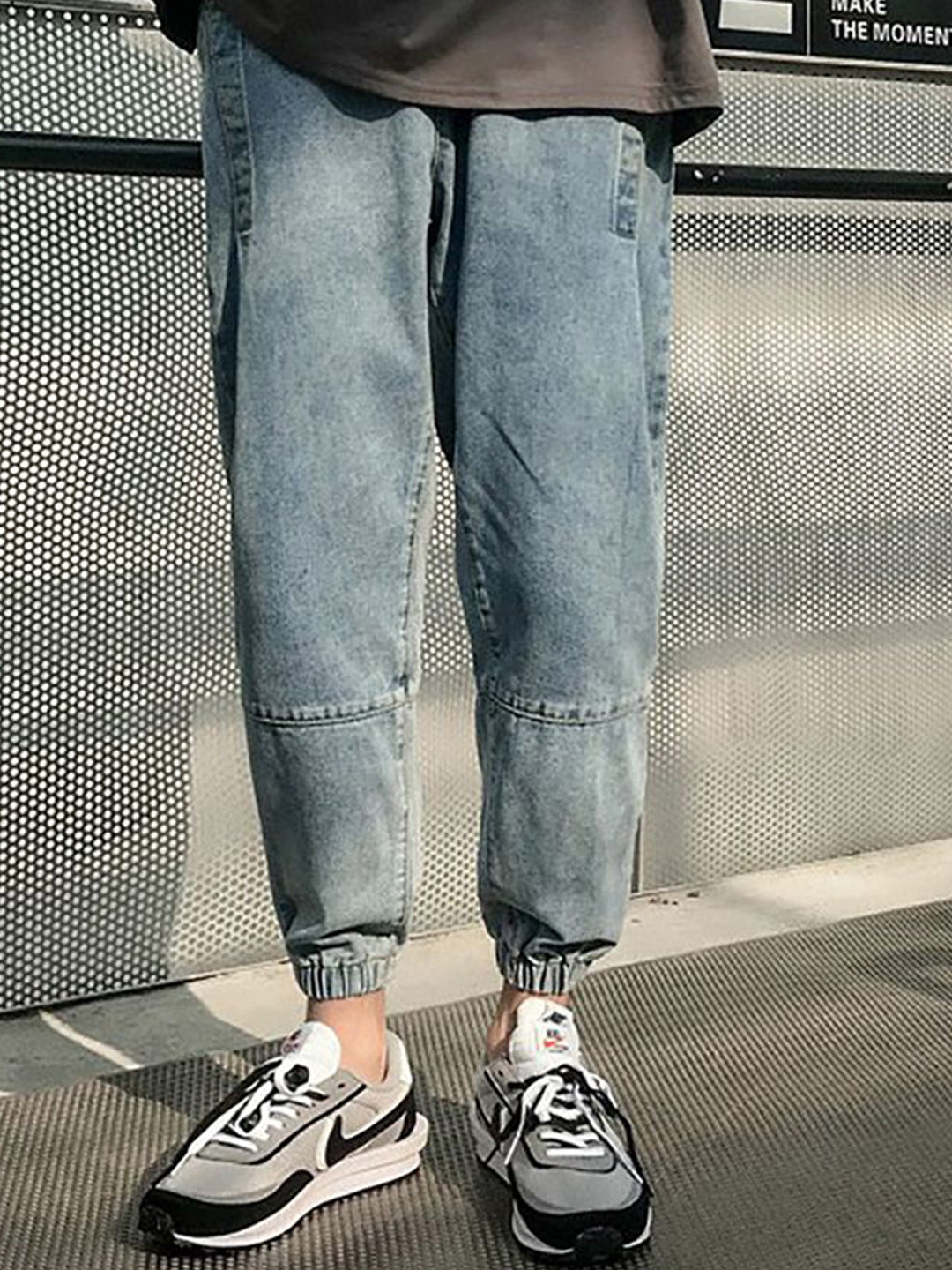 

StyleCast x Revolte Men Jogger Light Fade Stretchable Jeans, Blue