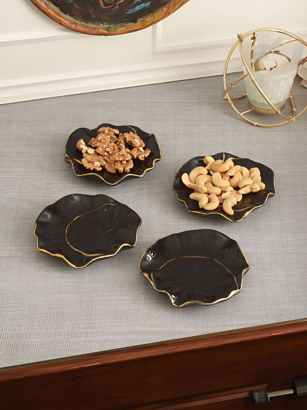 

TIED RIBBONS Black 4 Pieces Ceramic Easy to Clean Food Platter