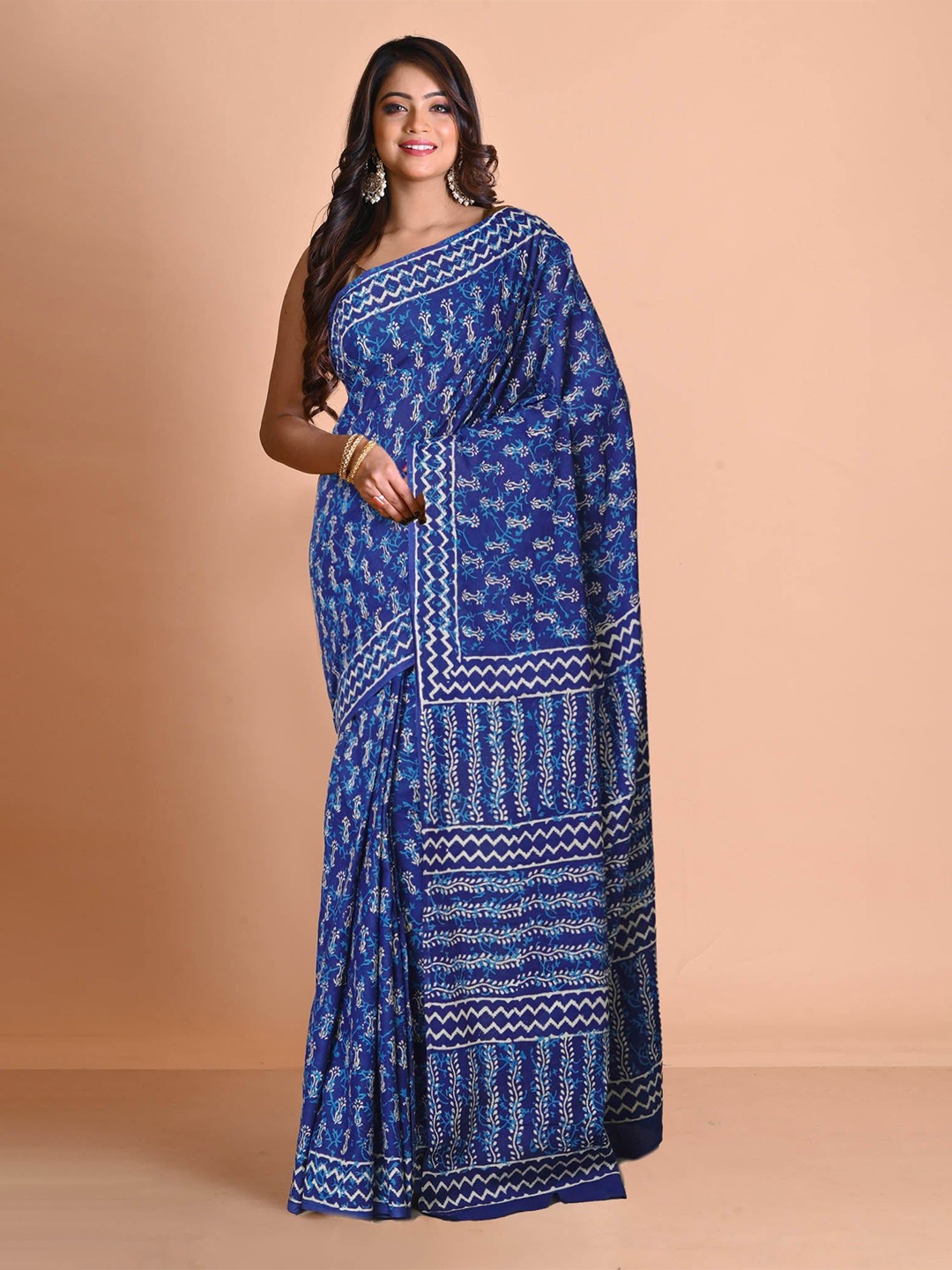 

Unnati Silks Ethnic Motifs Pure Cotton Handloom Block Print Saree, Navy blue