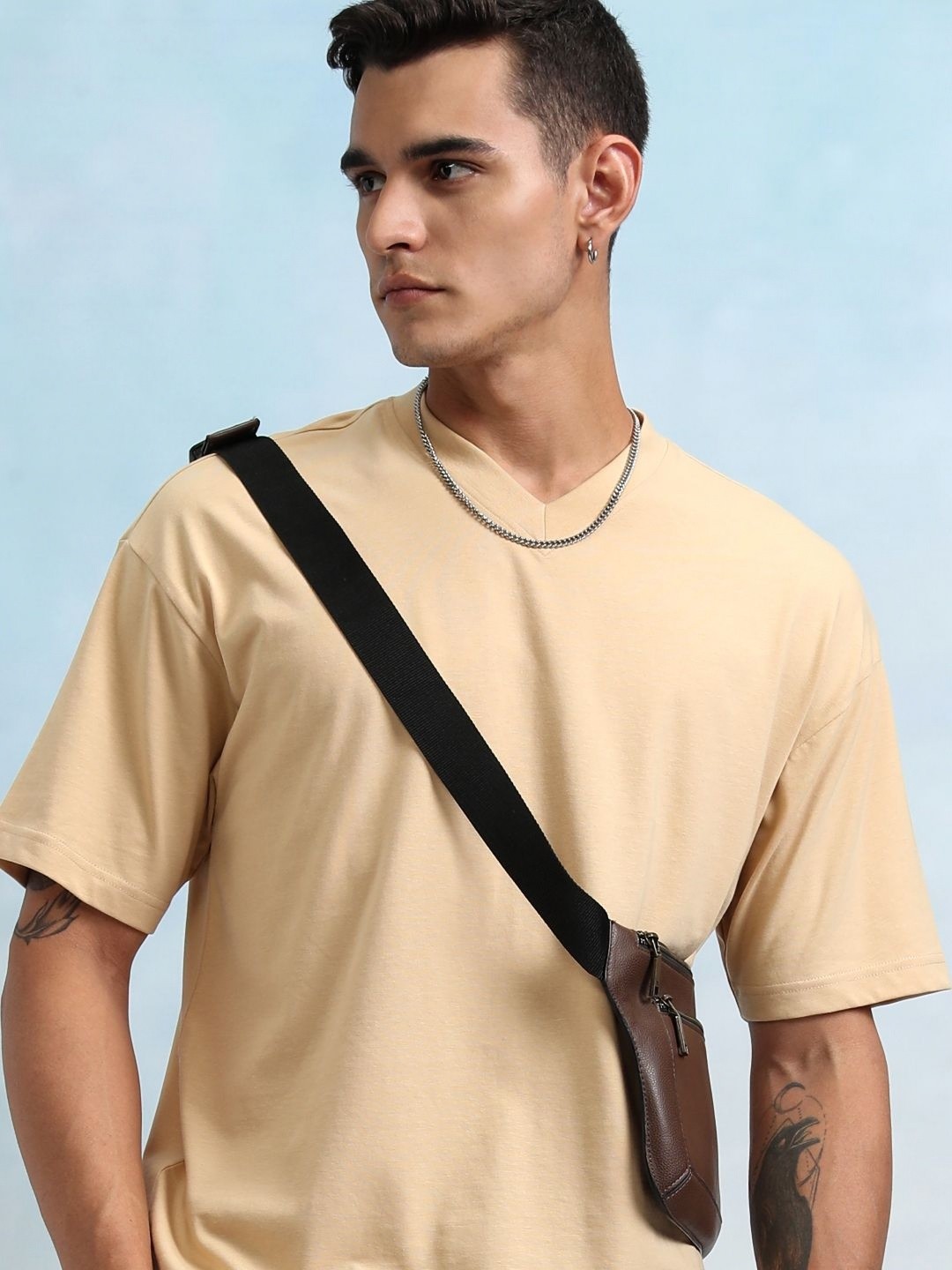 

HIGHLANDER Men V-Neck Short Sleeves T-shirt, Beige