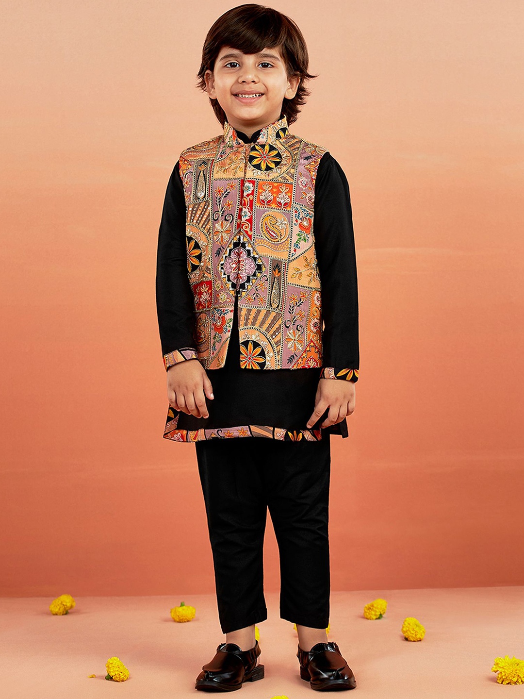 

VASTRAMAY Boys Mandarin Collar Regular Kurta With Pyjama & Embroidered Nehru Jacket, Black