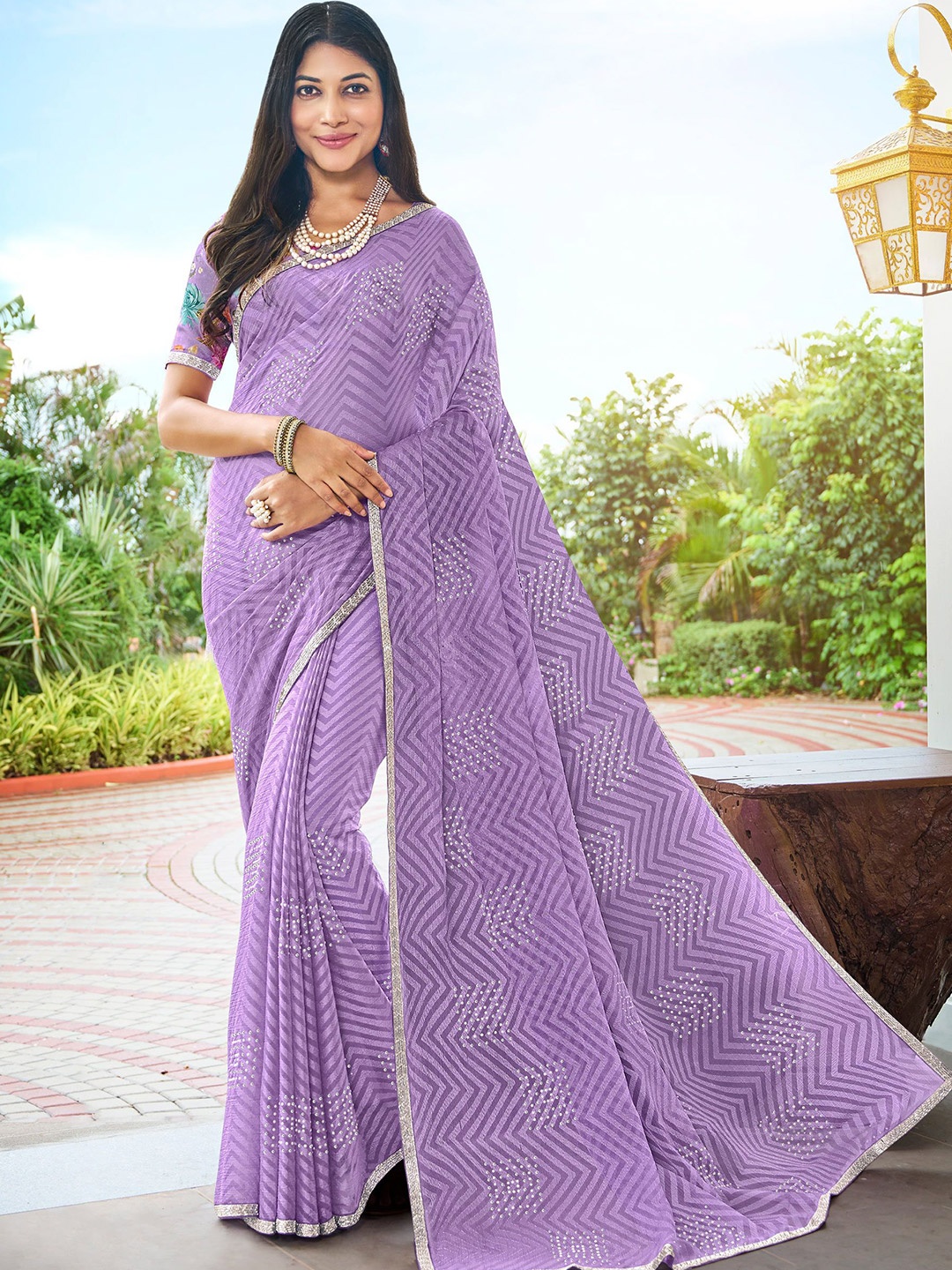 

Laxmipati Bandhani Zari Brasso Saree, Purple