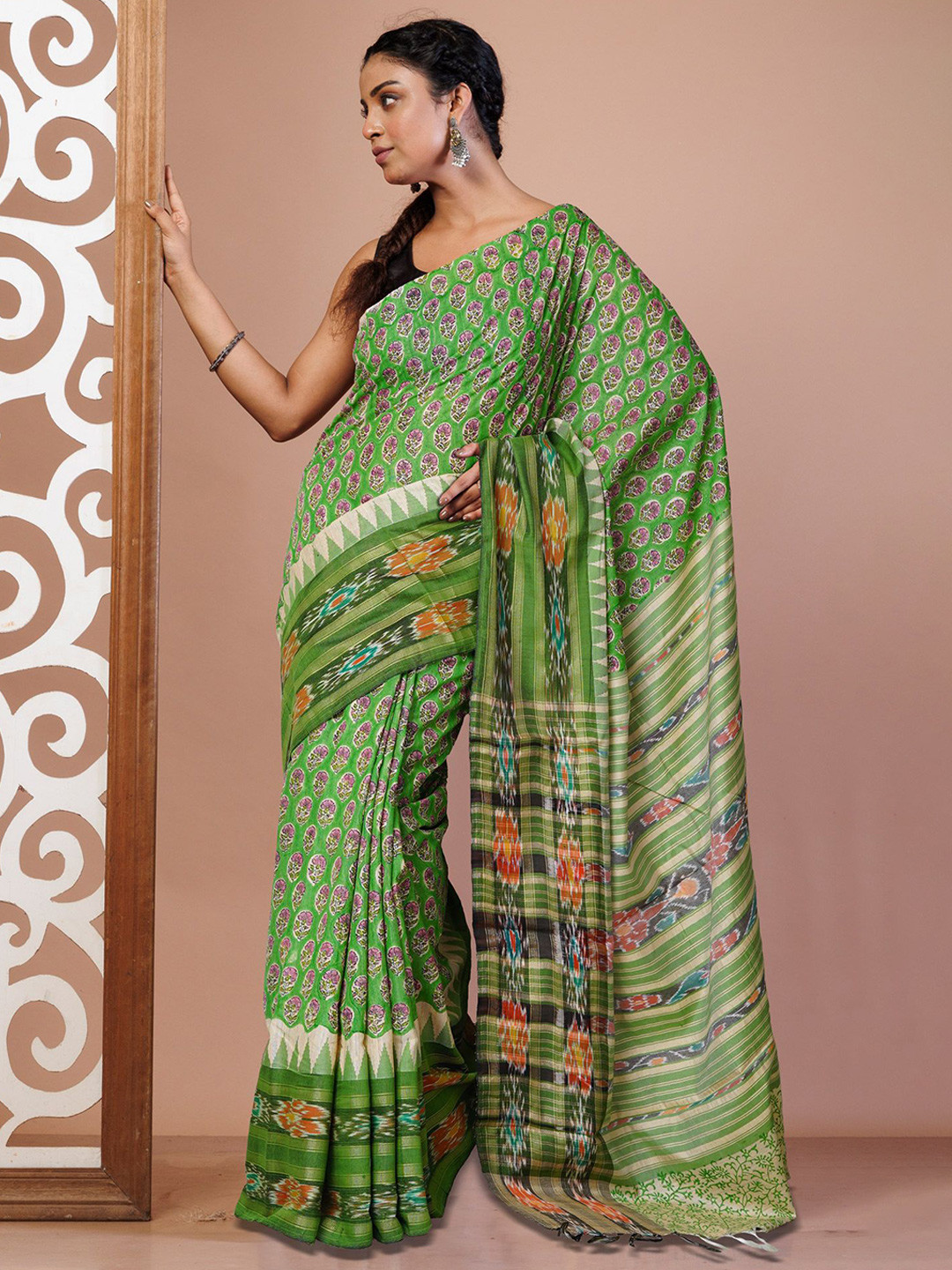 

Unnati Silks Ethnic Motifs Pure Silk Handloom Tussar Saree, Green