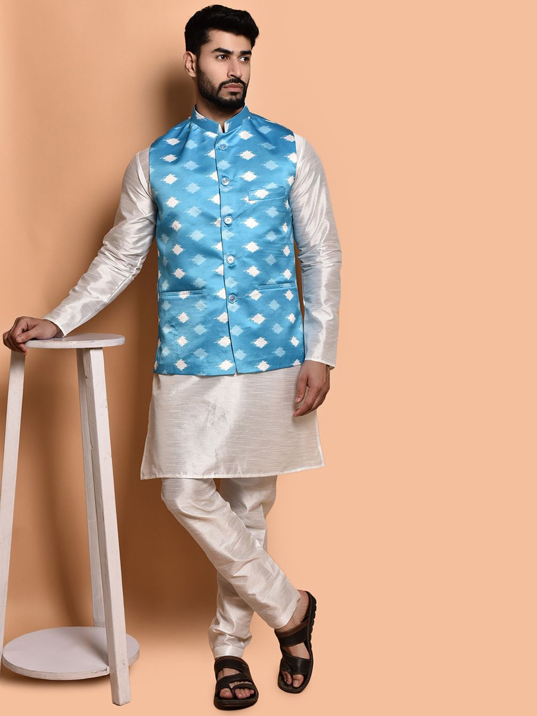 

PRINTCULTR Men Regular Pure Silk Kurta with Trousers, White