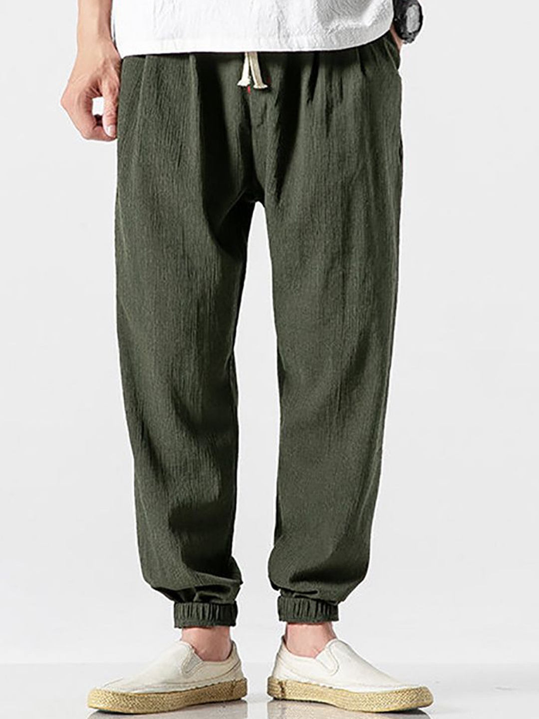 

StyleCast x Revolte Men Loose Fit Mid-Rise Joggers Trouser, Green