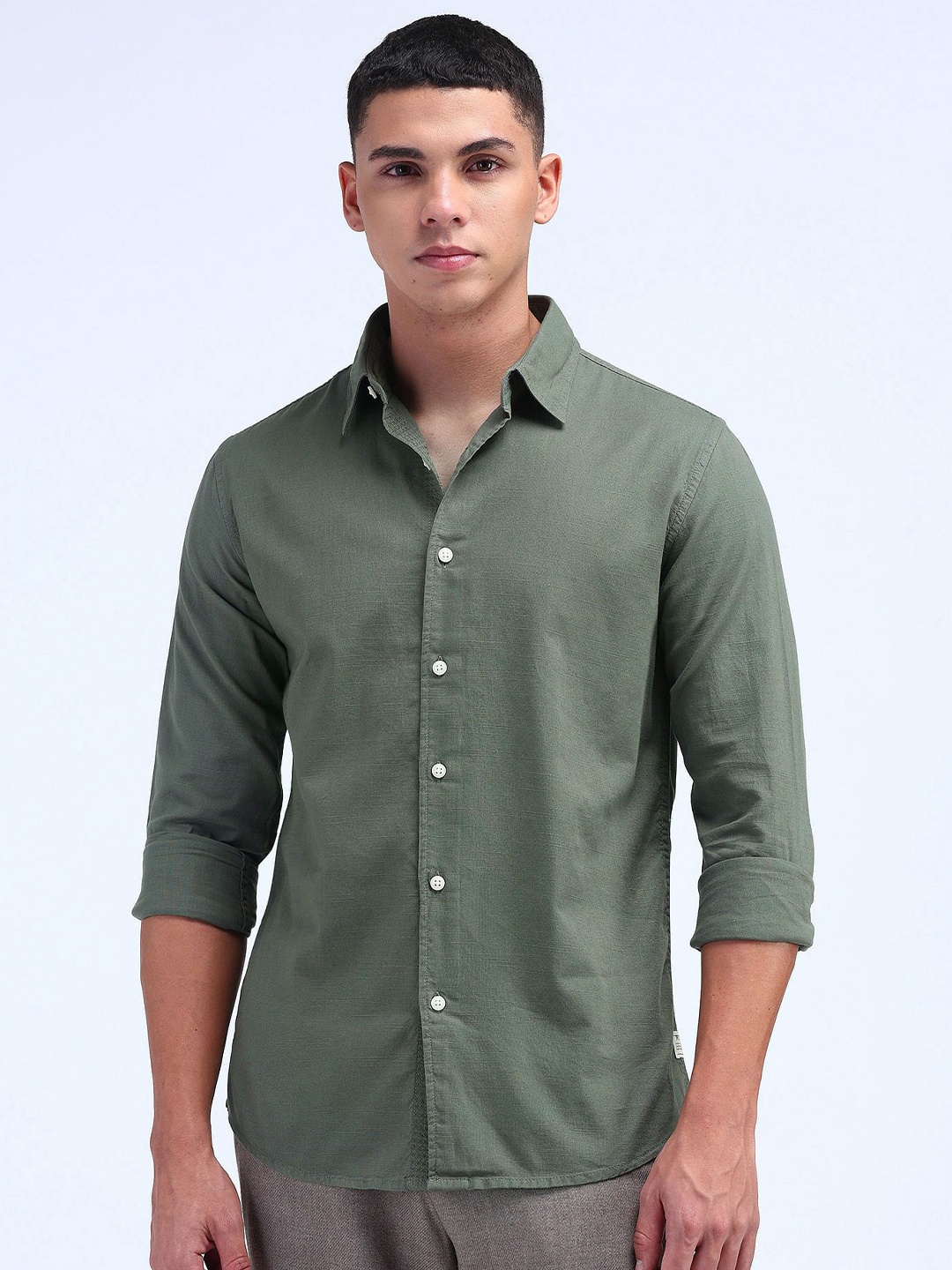 

Flying Machine Men Modern Slim Fit Opaque Casual Shirt, Green