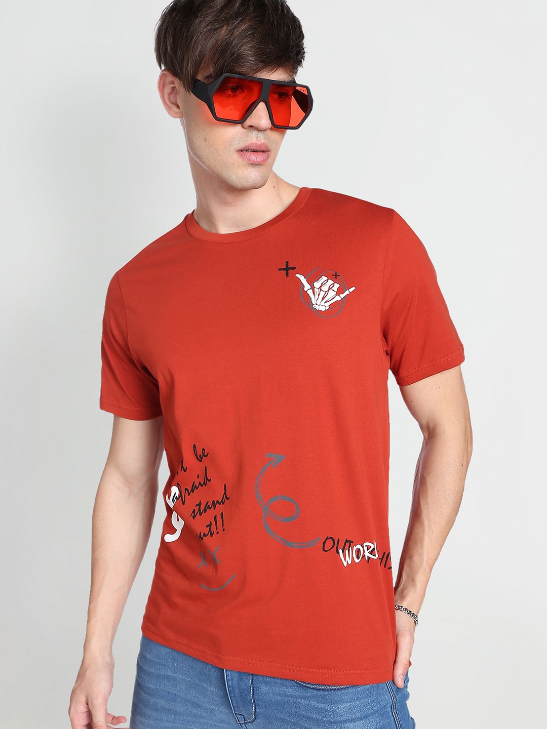 

Flying Machine Graphic Print Cotton T-Shirt, Red