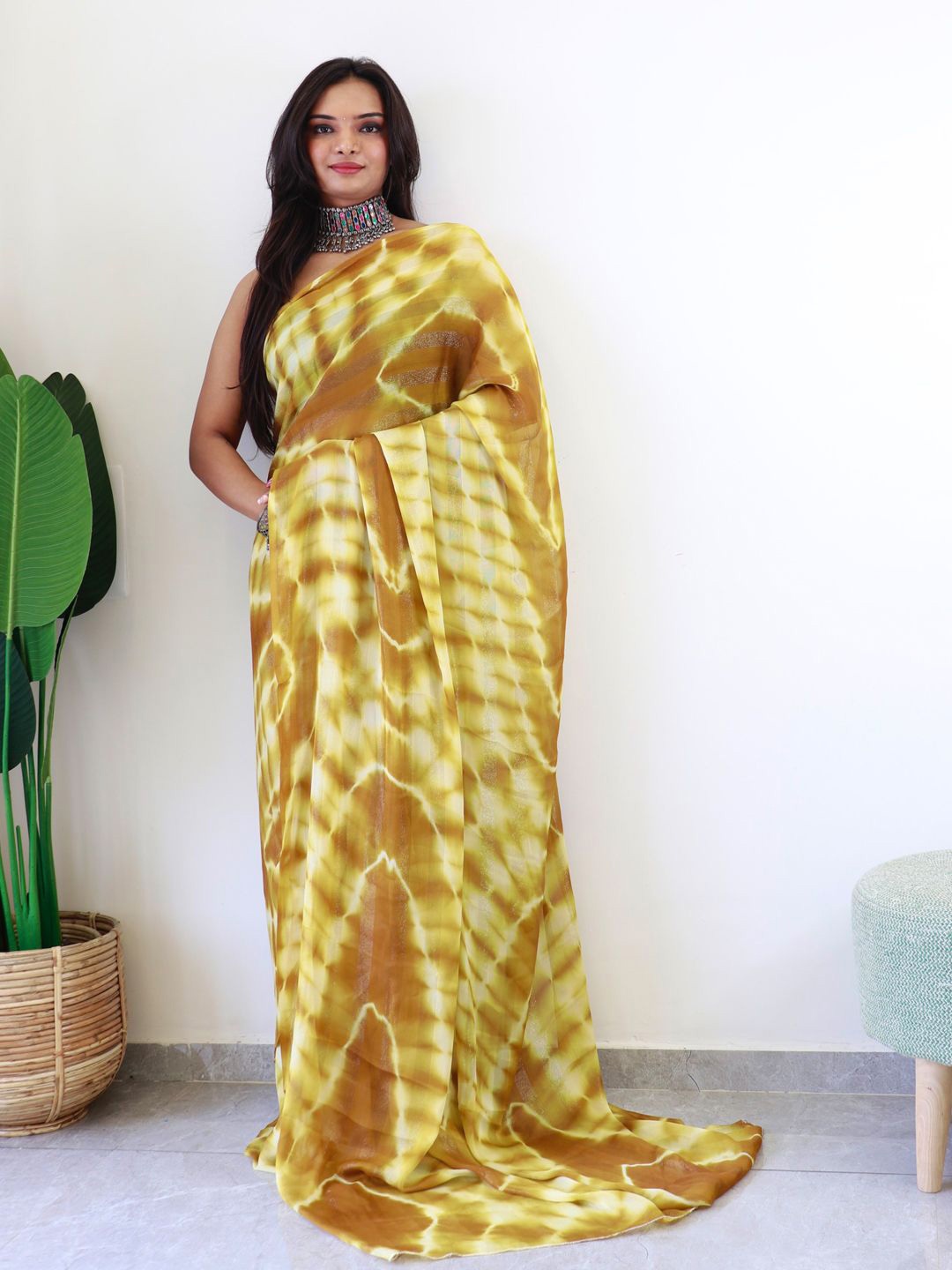 

Mitera Tie and Dye Ready to Wear Saree, Yellow