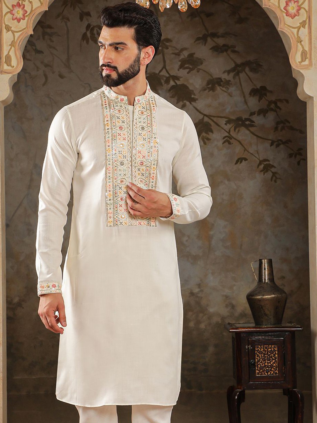 

HOUSE OF DEYANN Men Embellished Kurta, White