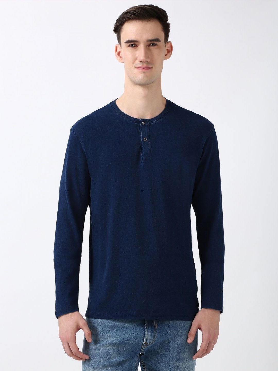 

Peter England Casuals Men Solid Henley Neck Cotton T-shirt, Navy blue