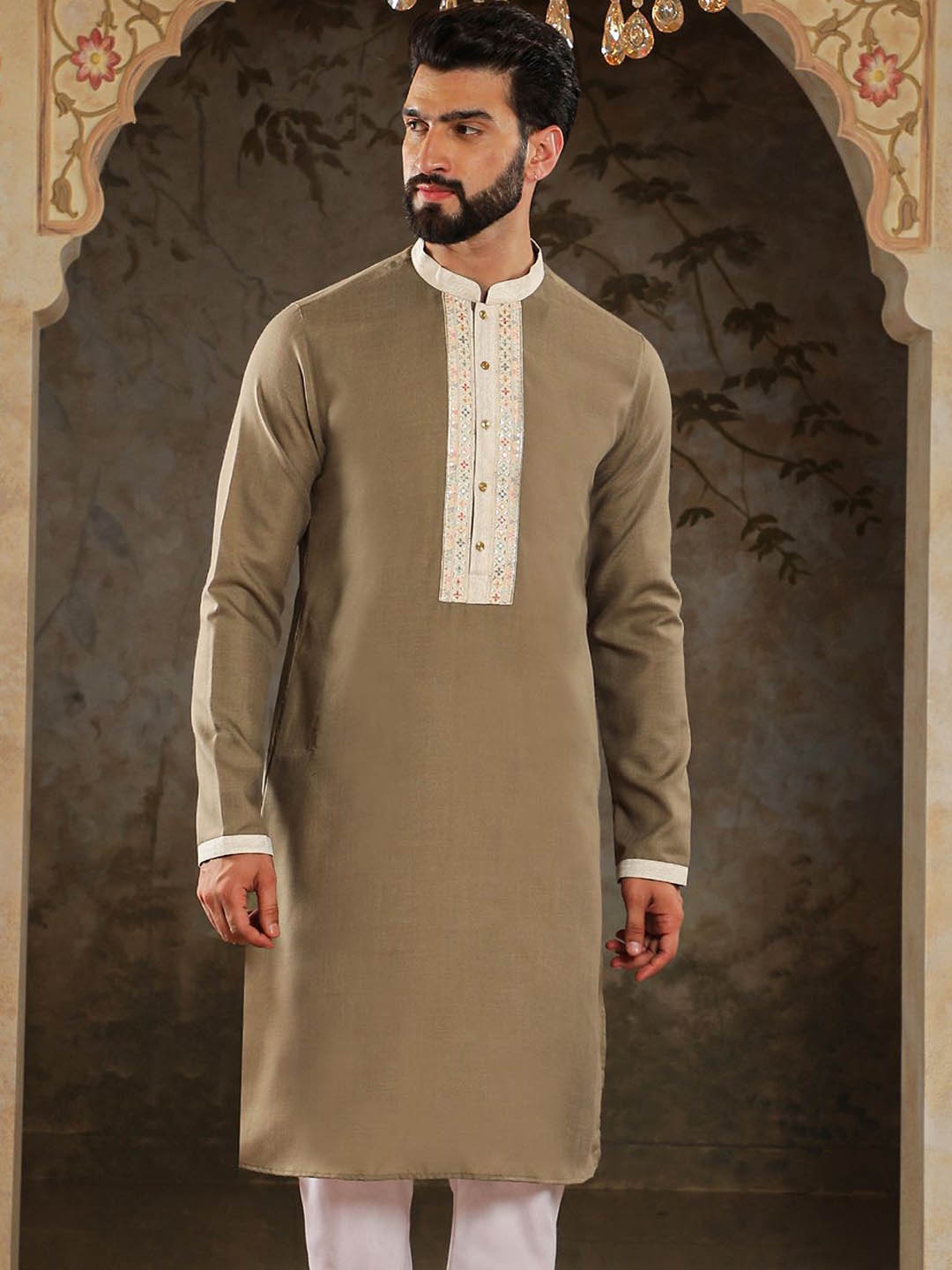 

HOUSE OF DEYANN Men Embellished Kurta, Green