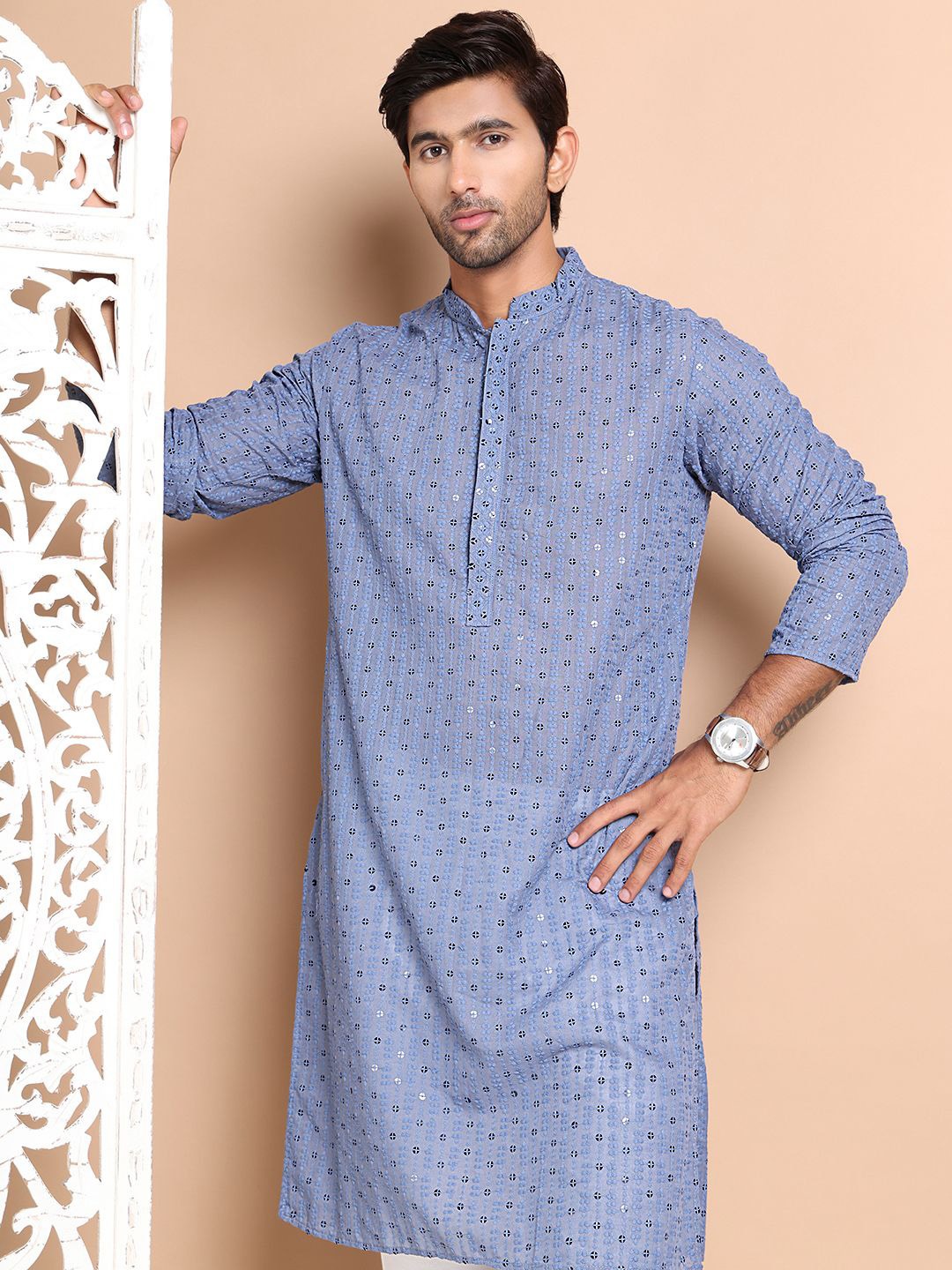 

Anouk Men Floral Embroidered Sequinned Kurta, Grey