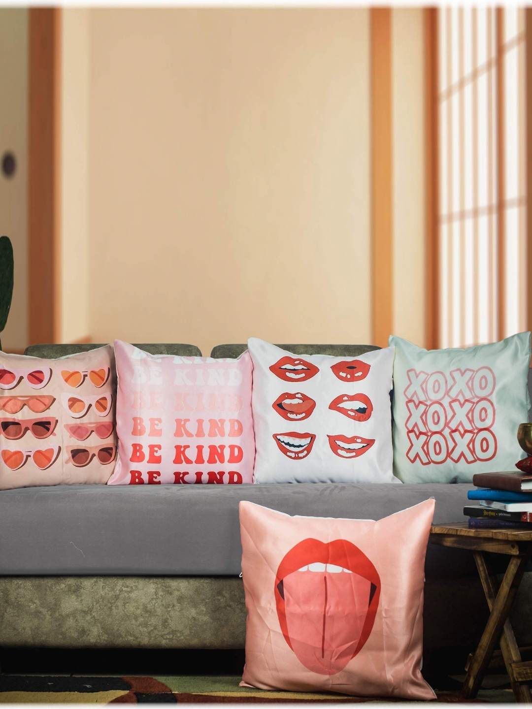 

Vendola Pink & Red 5 Pieces Quirky Square Cushion Covers
