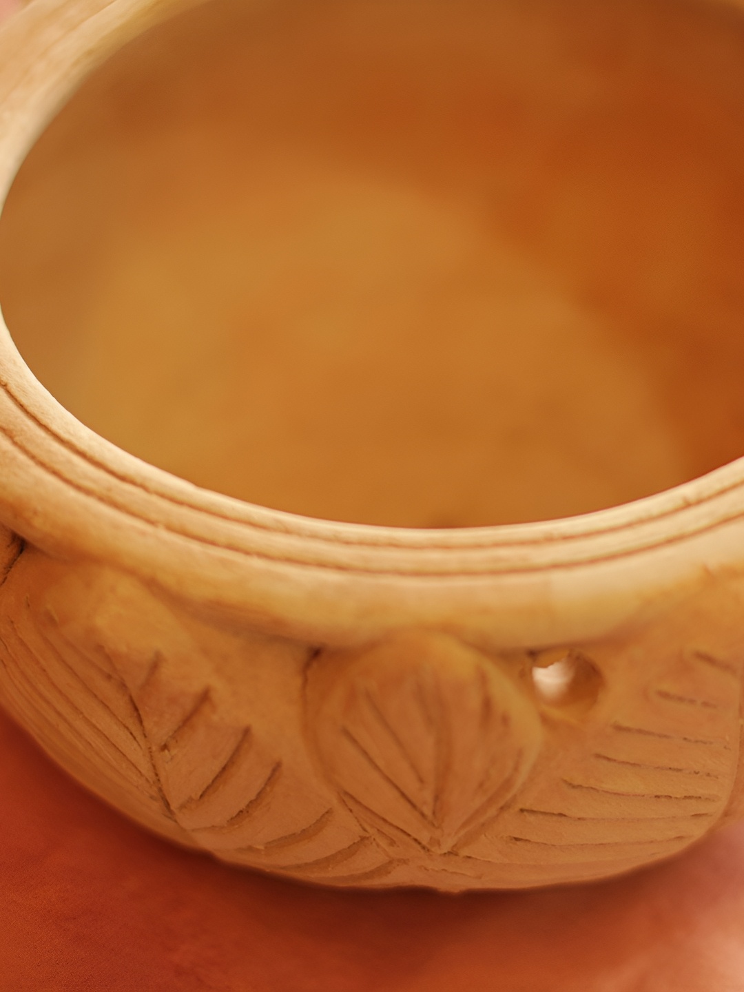 

Swadeh Brown Clay Leaf Planter